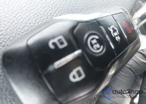 2015 Ford Mustang Ecoboost z USA, uszkodzony, nr VIN 1FA6P8TH5F5374241